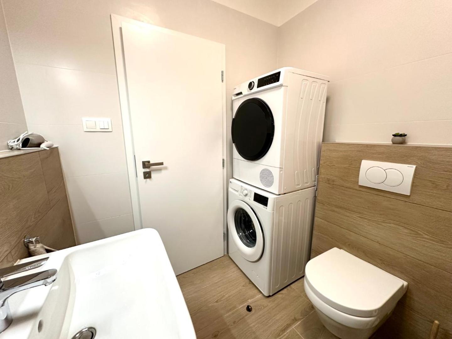 2 Room Apartment, New Building, Balcony, 208 Rovinka Zewnętrze zdjęcie
