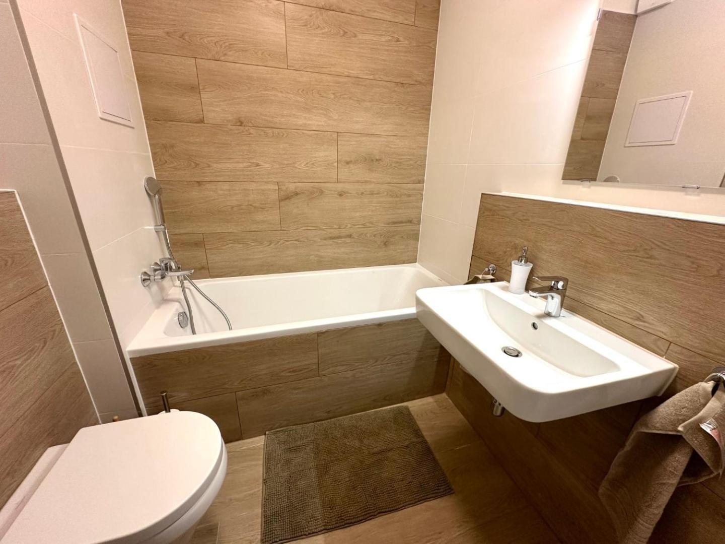 2 Room Apartment, New Building, Balcony, 208 Rovinka Zewnętrze zdjęcie
