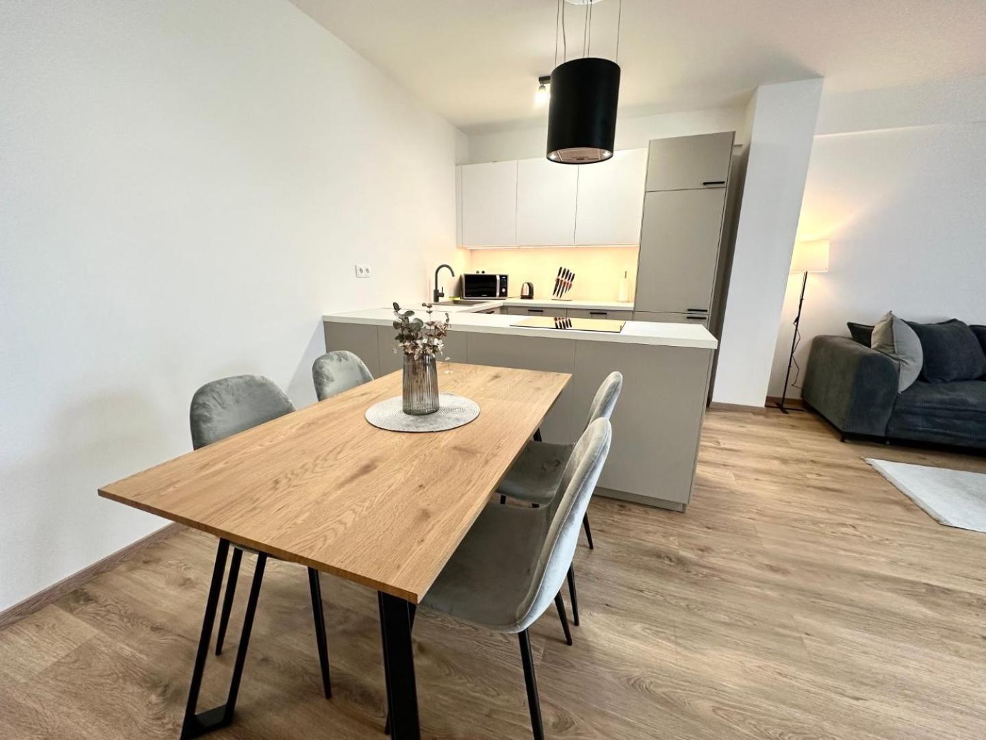 2 Room Apartment, New Building, Balcony, 208 Rovinka Zewnętrze zdjęcie