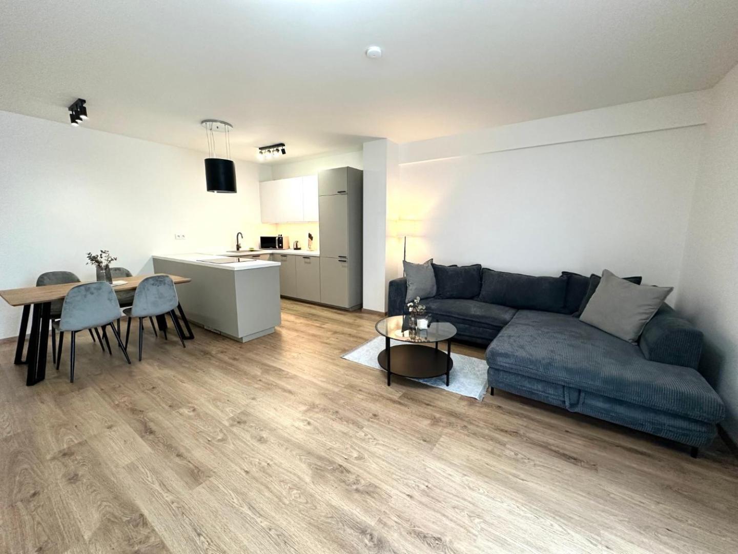2 Room Apartment, New Building, Balcony, 208 Rovinka Zewnętrze zdjęcie