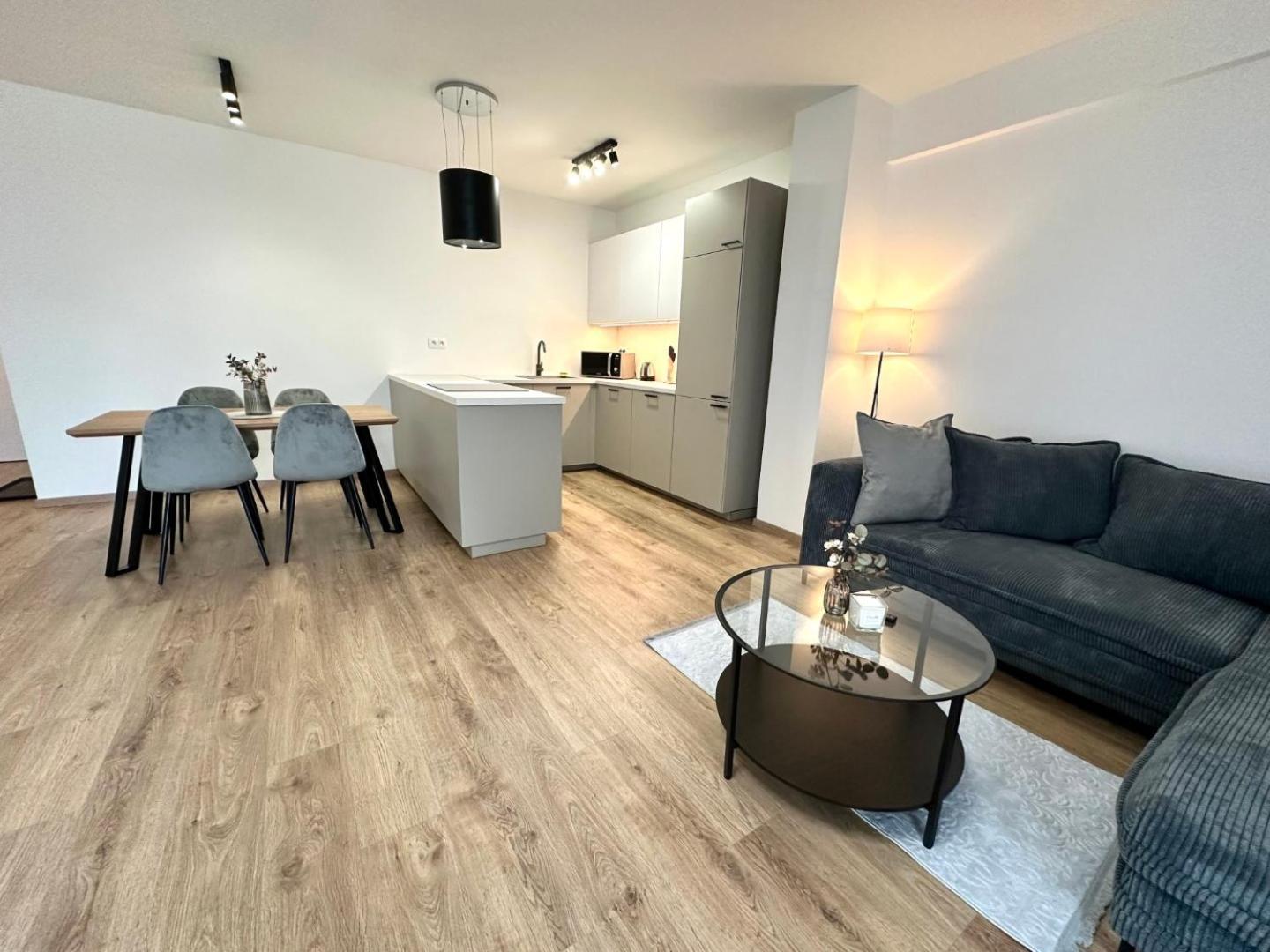 2 Room Apartment, New Building, Balcony, 208 Rovinka Zewnętrze zdjęcie